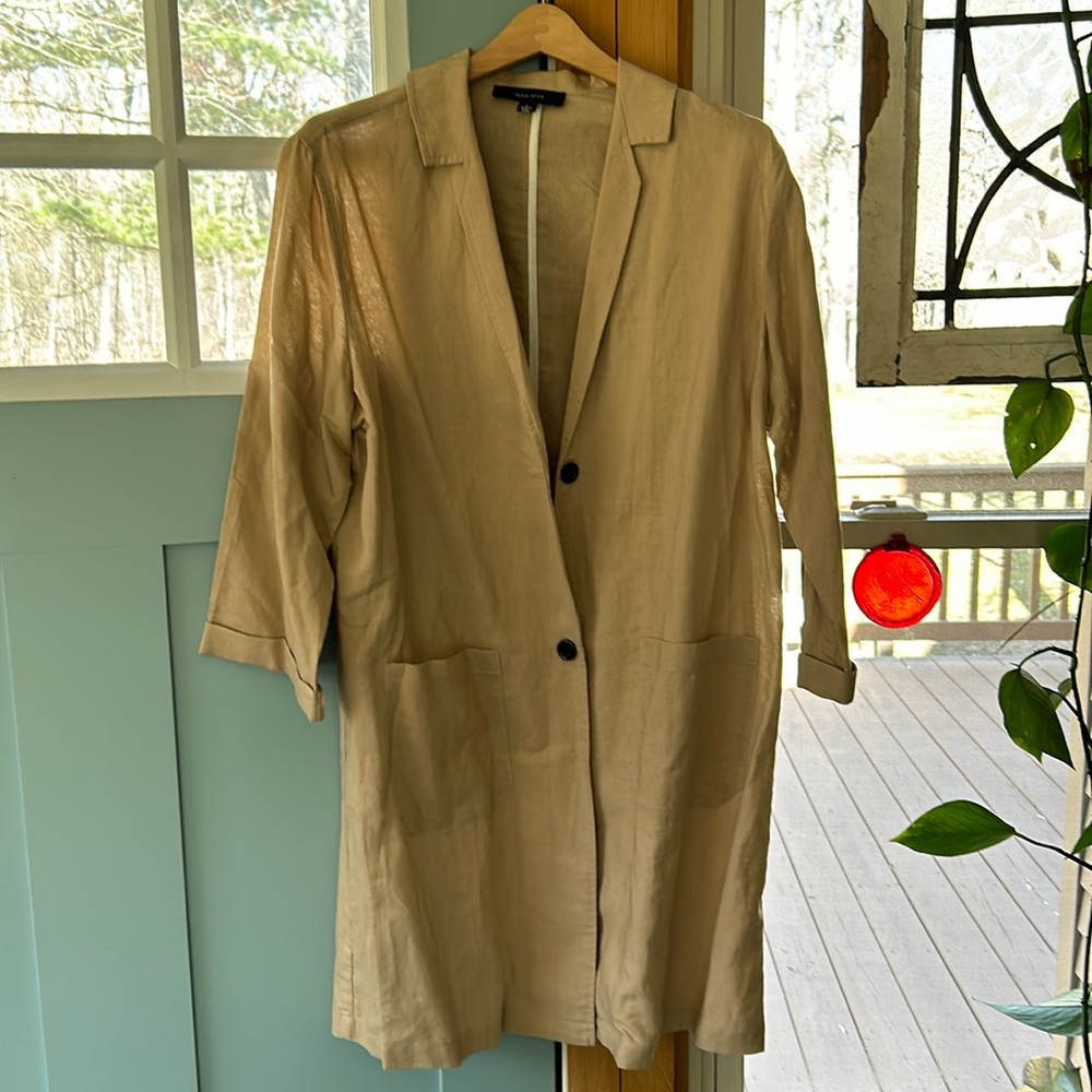 Light linen topper